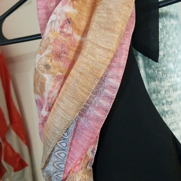 Scarf - Picture 2 of 3